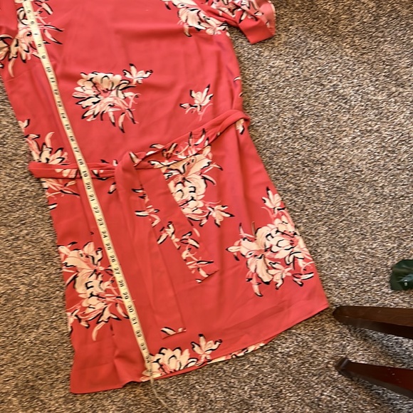 Coral dress with big white flowers, knee length dress, short sleeve dress - Picture 10 of 13